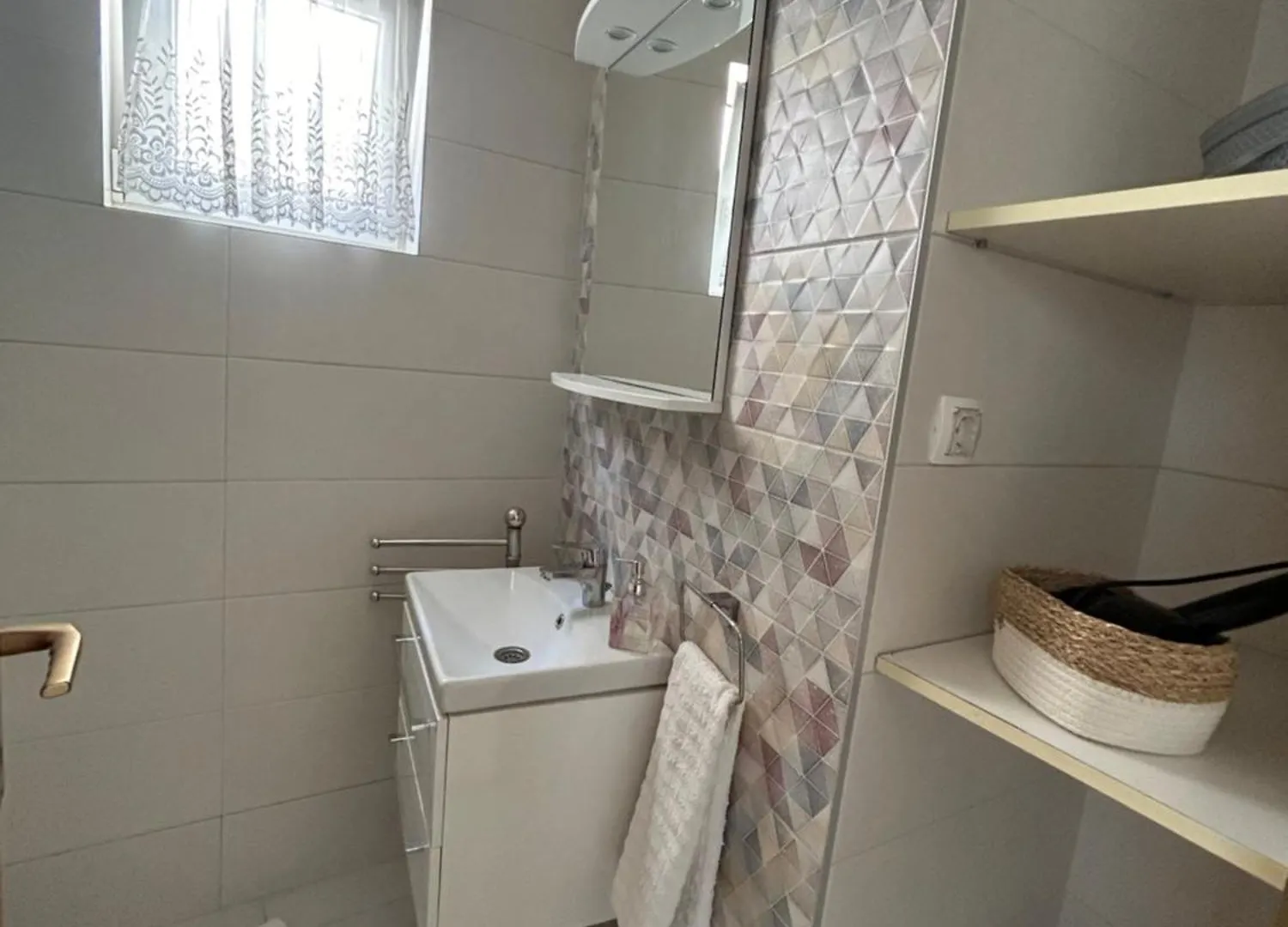 Central Apartments Preko